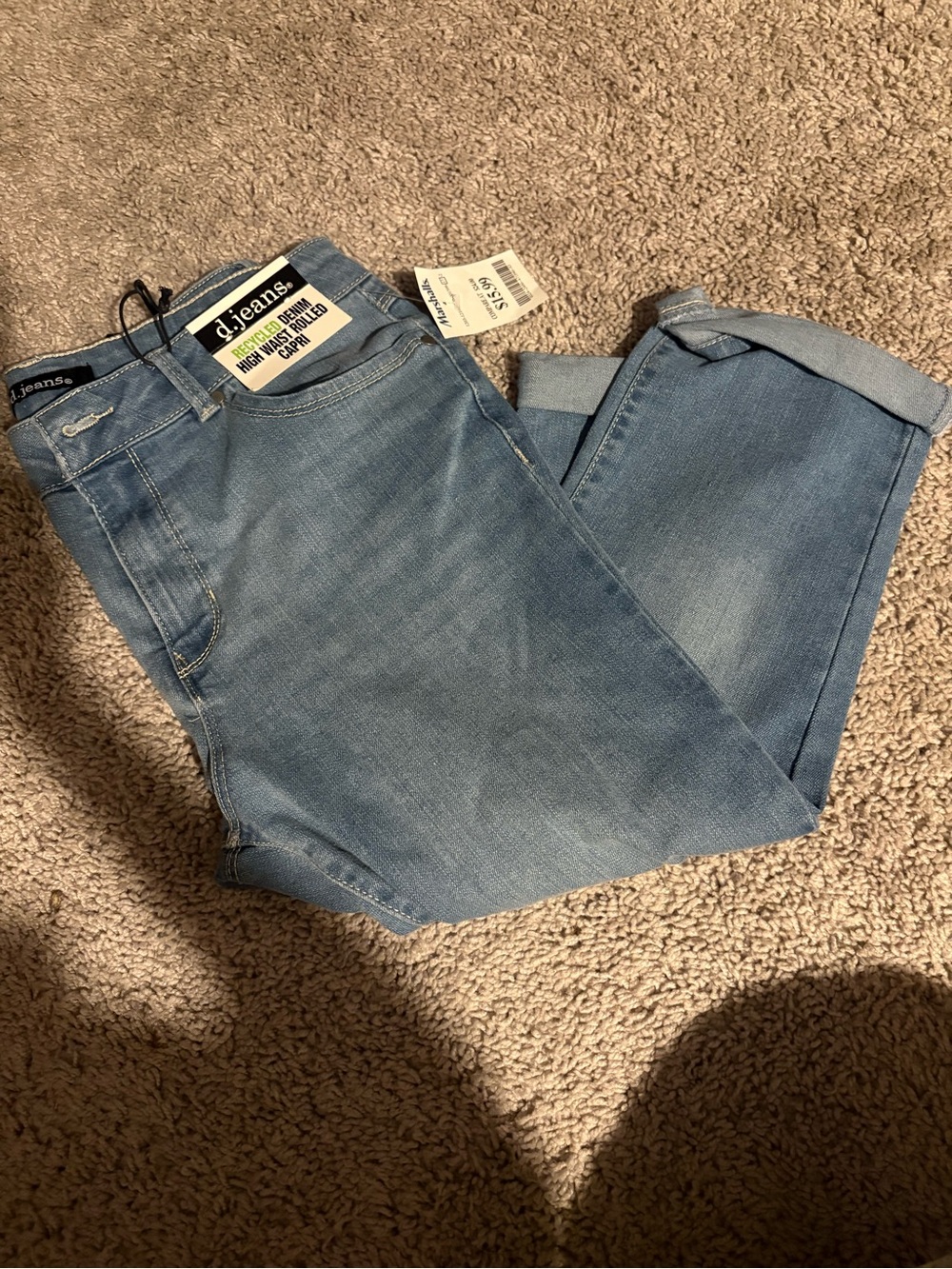 NWT d.jeans High Waist Rolled Cuff Capri Jeans Size 8
